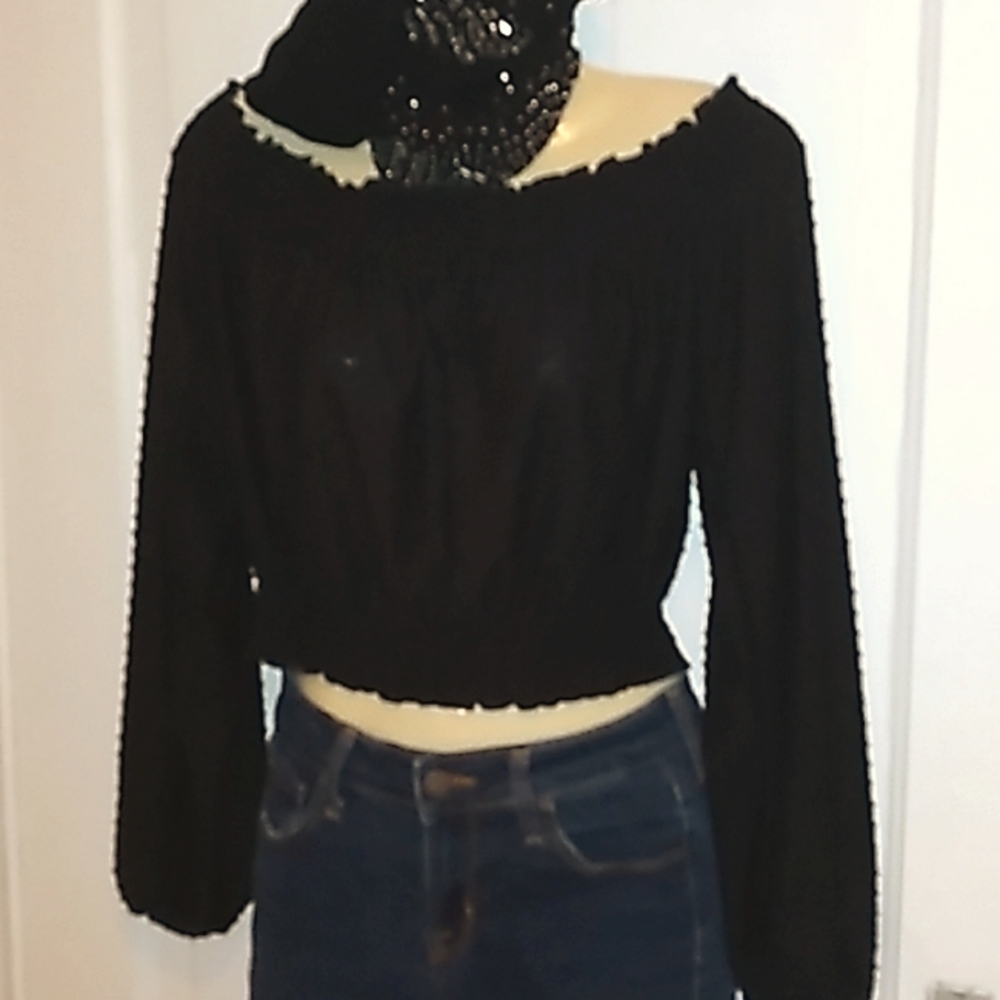 DIVIDED long sleeve crop top
